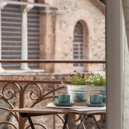 Houseloft Heritage Retreat * Salonic
